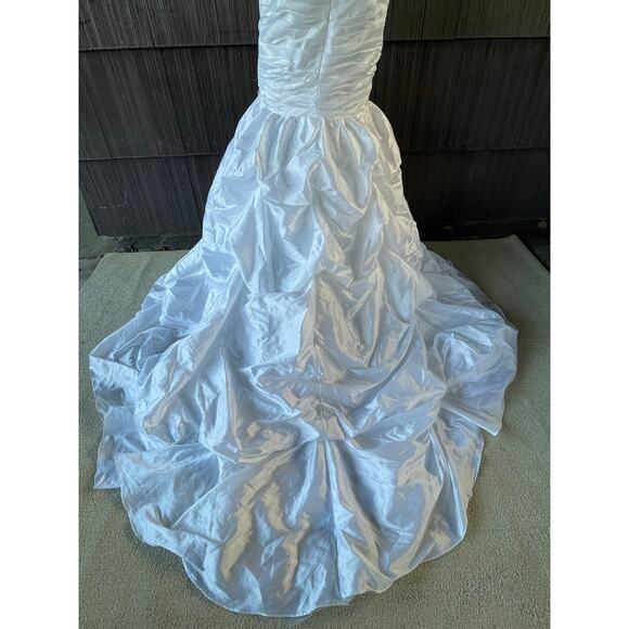 🔥NWT Bridess Strapless Ruched Beaded Chapel Train Contemporary Wedding Dress 8 - Picture 12 of 17